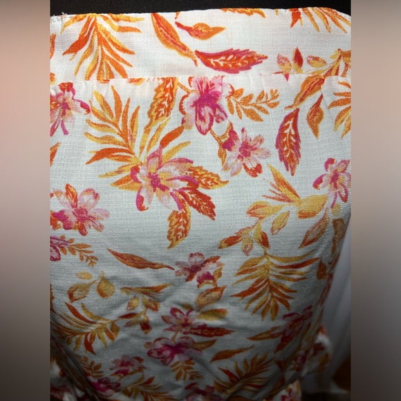 Hippie Rose Tie Shoulder Top - Picture 2 of 8